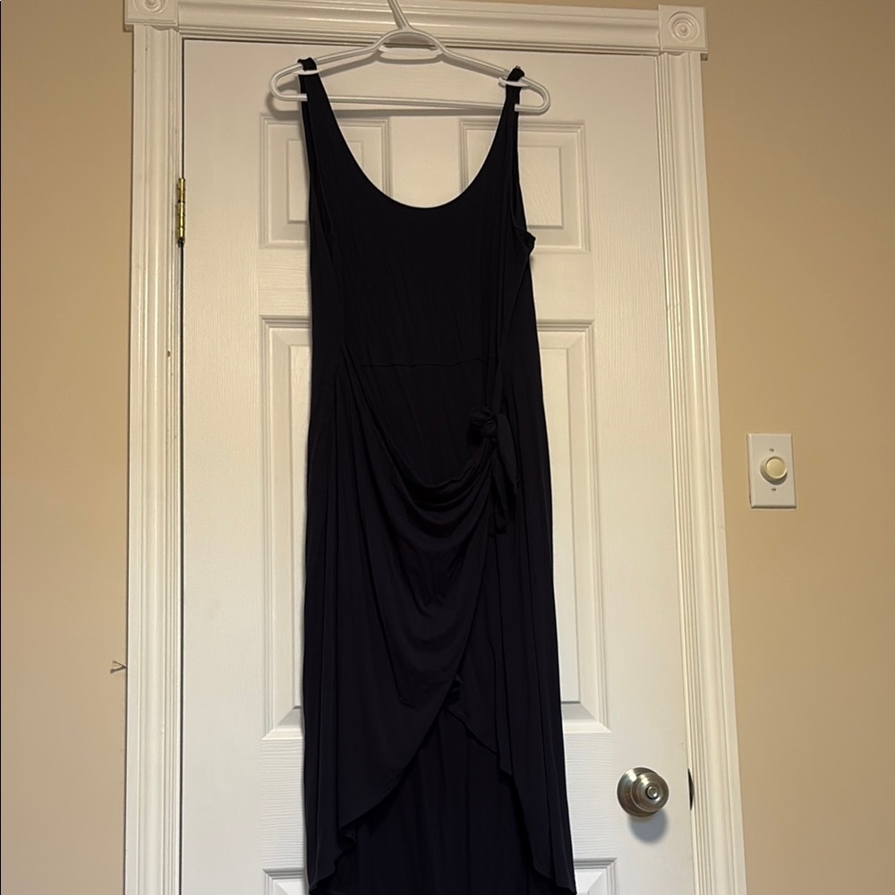 Elegant Black Sleeveless Dress